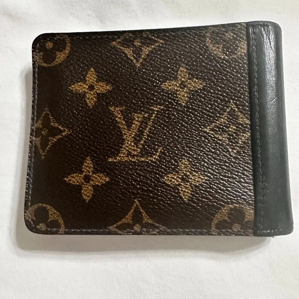 Authentic Louis Vuitton Monogram Macassar Multiple Wallet - C12142 - Picture 2 of 7
